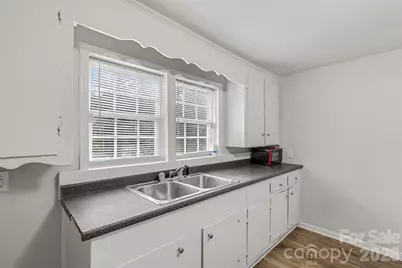 317 James Street, Gastonia, NC 28052 - Photo 10