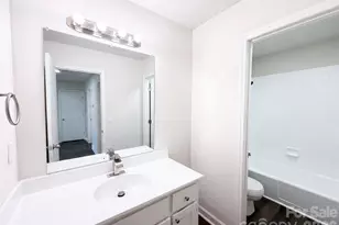 608 Amanda Dr, Matthews, NC 28104 - Photo 16