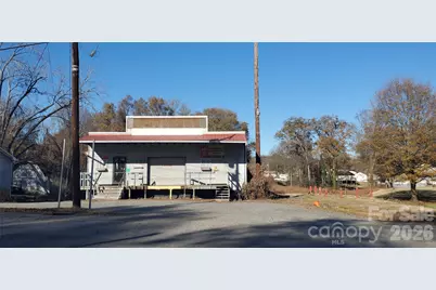 214 E Trade Street, Dallas, NC 28034 - Photo 2