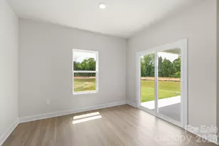 8125 Cravat Ct, Charlotte, NC 28215 - Photo 10