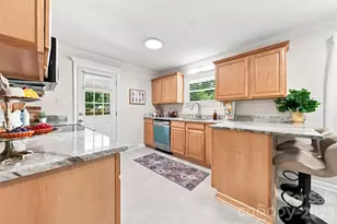 1518 11th St NW, Hickory, NC 28601 - Photo 12