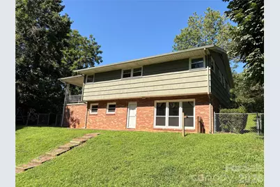 1518 11th Street NW, Hickory, NC 28601 - Photo 4