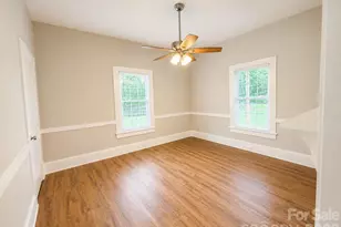 2449 Myrtle Ave, Gastonia, NC 28052 - Photo 14