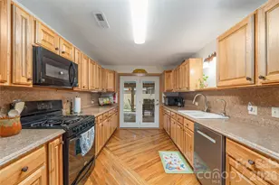 1075 Moody Farm Rd, Maggie Valley, NC 28751 - Photo 8