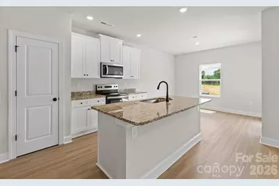 8126 Cravat Court, Charlotte, NC 28215 - Photo 8