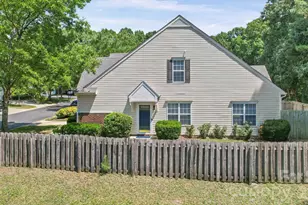 9720 Mattforest Cir, Charlotte, NC 28277 - Photo 8