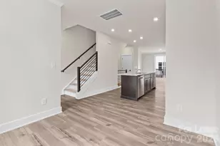 1011 Kokomo Ln, Charlotte, NC 28206 - Photo 6