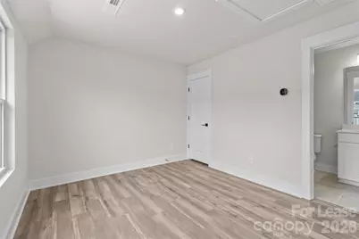 1011 Kokomo Lane, Charlotte, NC 28206 - Photo 16