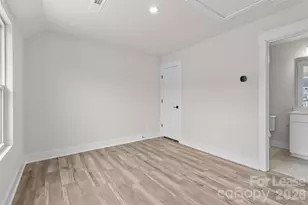 1011 Kokomo Ln, Charlotte, NC 28206 - Photo 16