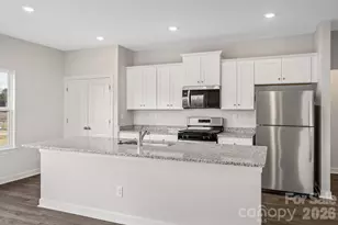 8113 Cravat Ct, Charlotte, NC 28215 - Photo 4