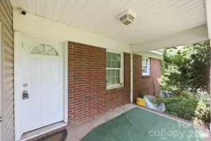 1400 Lasalle St, Charlotte, NC 28216 - Photo 4