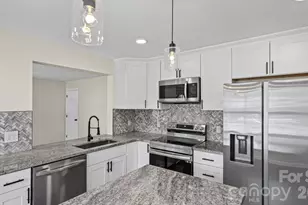 3208 Boyd St, Charlotte, NC 28208 - Photo 6