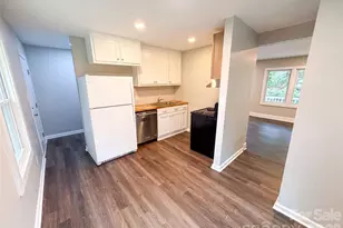 528 Kentbrook Dr, Charlotte, NC 28213 - Photo 2