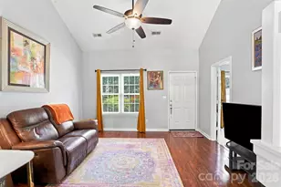 9014 Four Mile Crk Rd, Charlotte, NC 28277 - Photo 6