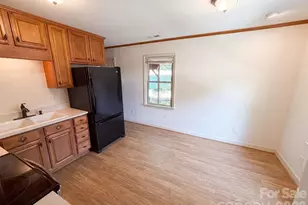 713 Ridgedale Ct, Charlotte, NC 28206 - Photo 8