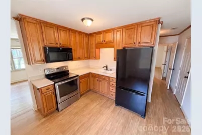713 Ridgedale Court, Charlotte, NC 28206 - Photo 2