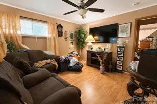 1117 Opal St, Charlotte, NC 28208 - Photo 2