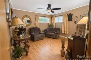 1117 Opal St, Charlotte, NC 28208 - Photo 4
