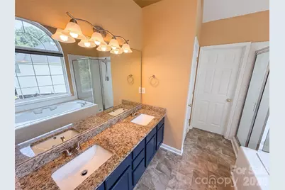 2318 Phlox Court, Charlotte, NC 28213 - Photo 22
