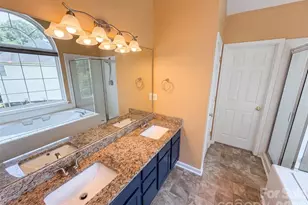 2318 Phlox Ct, Charlotte, NC 28213 - Photo 22