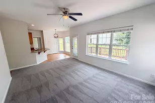 2318 Phlox Ct, Charlotte, NC 28213 - Photo 10