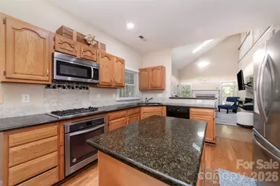 6401 Morningsong Lane, Charlotte, NC 28269 - Photo 20