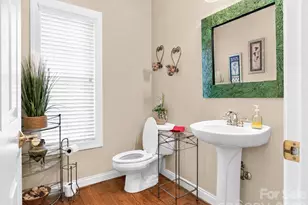 2027 Meadow Run Dr, Matthews, NC 28104 - Photo 16