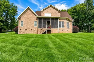 2027 Meadow Run Dr, Matthews, NC 28104 - Photo 36