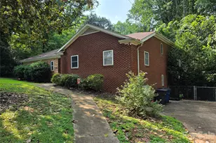 843 Stockton St, Statesville, NC 28677 - Photo 2