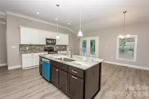 317 Thistle Ln, Statesville, NC 28625 - Photo 8