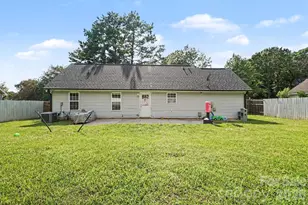 1240 Log Cabin Rd, Charlotte, NC 28213 - Photo 30