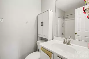 1240 Log Cabin Rd, Charlotte, NC 28213 - Photo 18