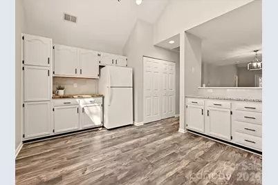 8810 Scotch Heather Way, Charlotte, NC 28277 - Photo 14