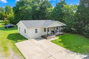 2104 Court Dr, Gastonia, NC 28054 - Photo 4