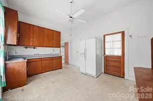 1289 Davis Rd, Lincolnton, NC 28092 - Photo 10