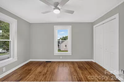 410 Spruce Street SW, Lenoir, NC 28645 - Photo 26