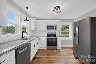 410 Spruce St SW, Lenoir, NC 28645 - Photo 14