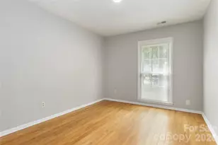 6317 Old Coach Rd, Charlotte, NC 28215 - Photo 12
