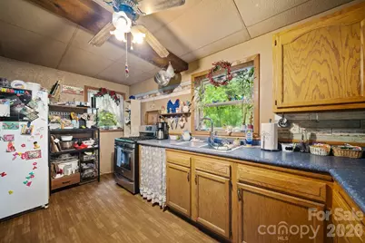 649 Monte Vista Road, Candler, NC 28715 - Photo 8