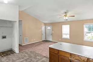 6224 Cottageville Ln, Charlotte, NC 28208 - Photo 4