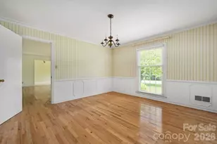 5022 Cheviot Rd, Charlotte, NC 28269 - Photo 6