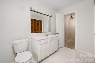 5022 Cheviot Rd, Charlotte, NC 28269 - Photo 8