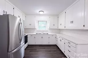 411 Roy Eaker Rd, Cherryville, NC 28021 - Photo 2