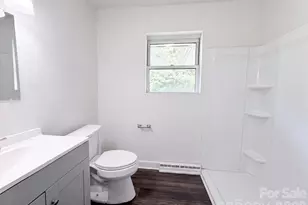 411 Roy Eaker Rd, Cherryville, NC 28021 - Photo 10