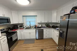 1429 Edgewood Rd, Bessemer City, NC 28016 - Photo 8