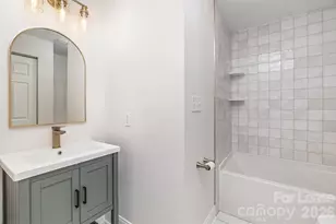 2512 Cranbrook Ln, Charlotte, NC 28207 - Photo 14