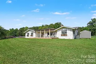 184 Hawkins Holler Dr, Salisbury, NC 28146 - Photo 2