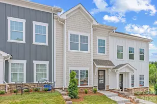 121 Cherry Spgs Ln, Asheville, NC 28804 - Photo 2
