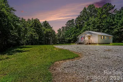 310 Main Avenue E, Hildebran, NC 28637 - Photo 1
