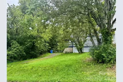 20 Roberts Street, Asheville, NC 28801 - Photo 2